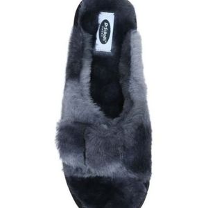 Faux fur slippers